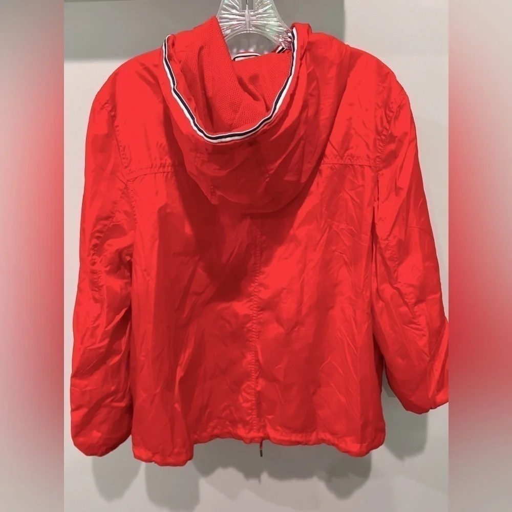 Tommy Hilfiger Wind Breaker/Rain coat. Women’s size medium - Picture 5 of 7